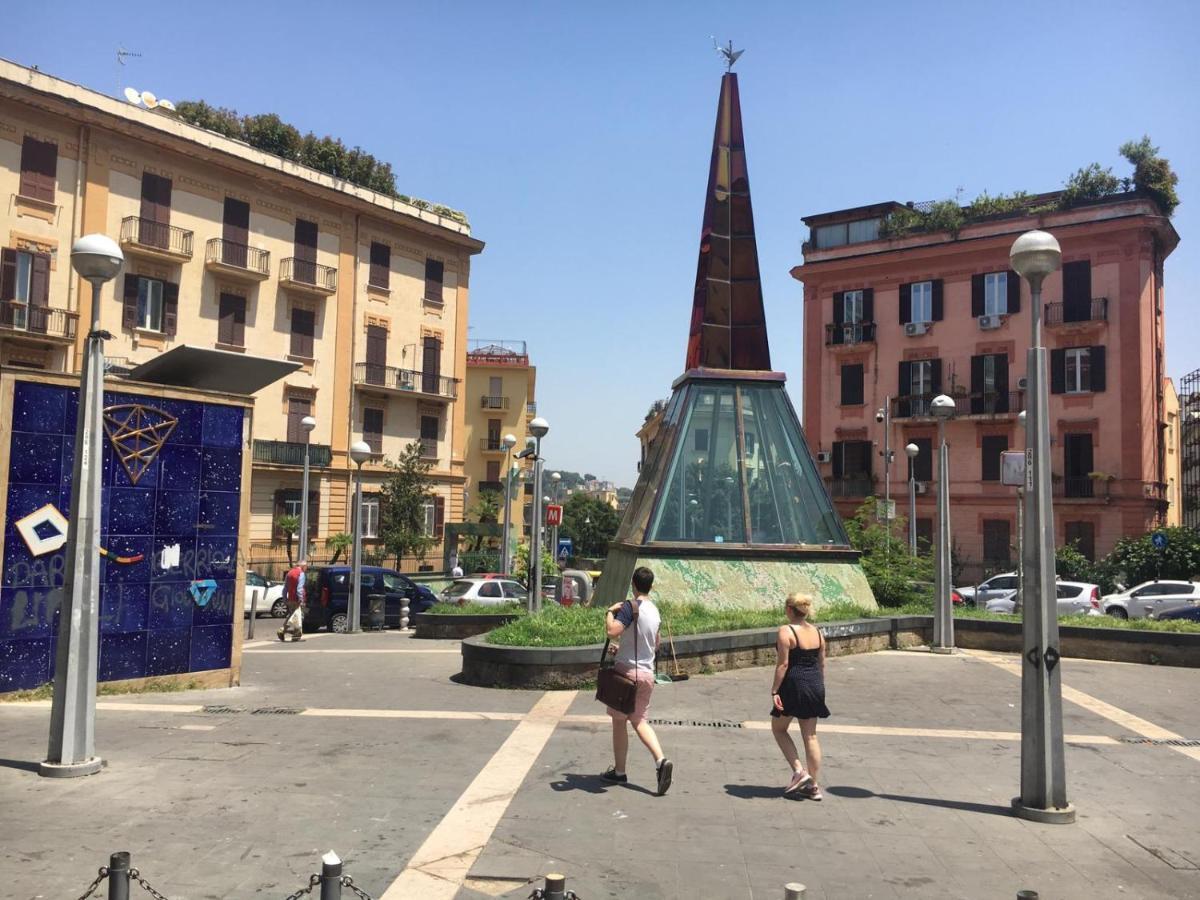 Domus Luca - Central Rooms In The Heart Of Naples Extérieur photo